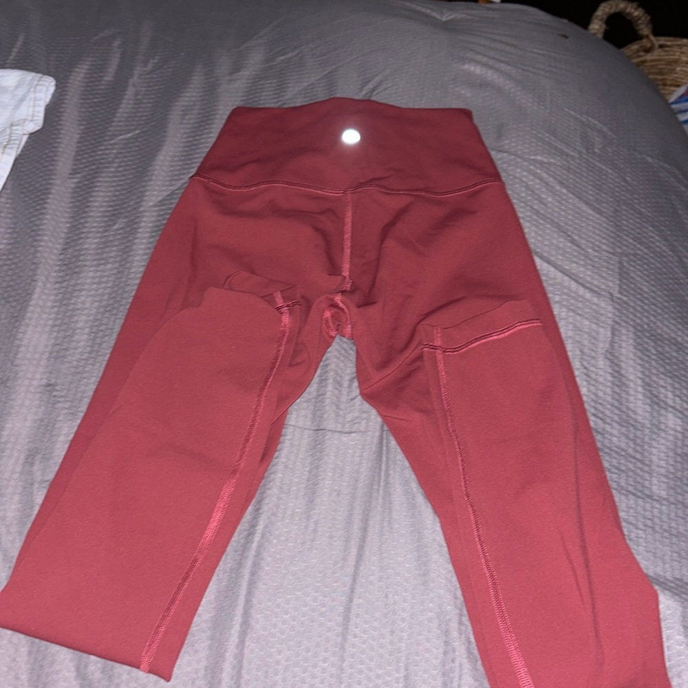 Lululemon maroon wunder train leggings
